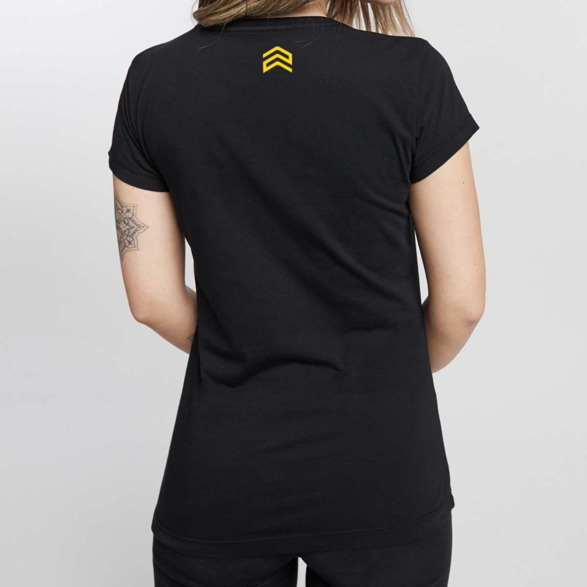 Camiseta Baby Look Com Estampa Cimo Montanhas