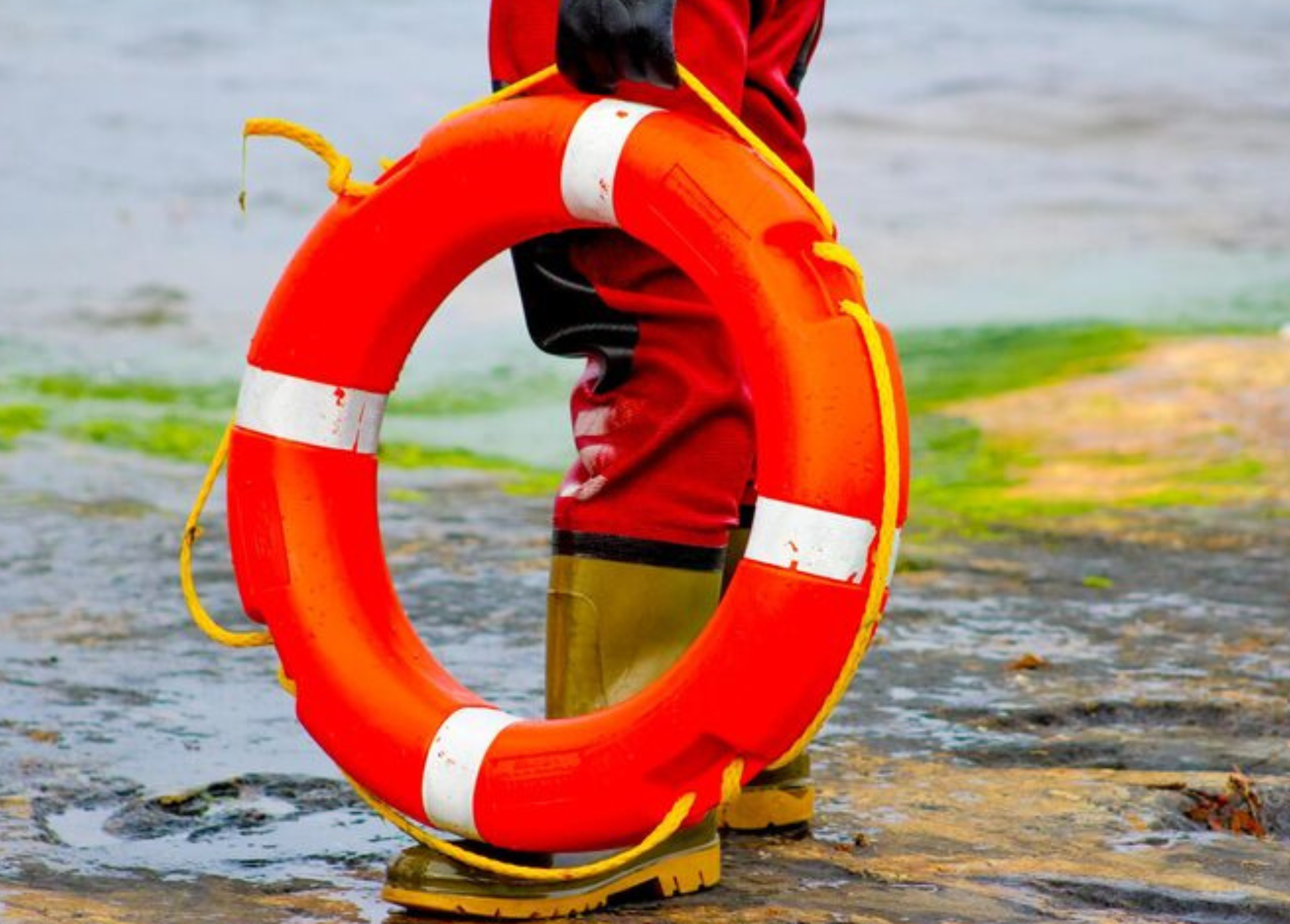 Primeiros socorros de afogamento: veja como fazer