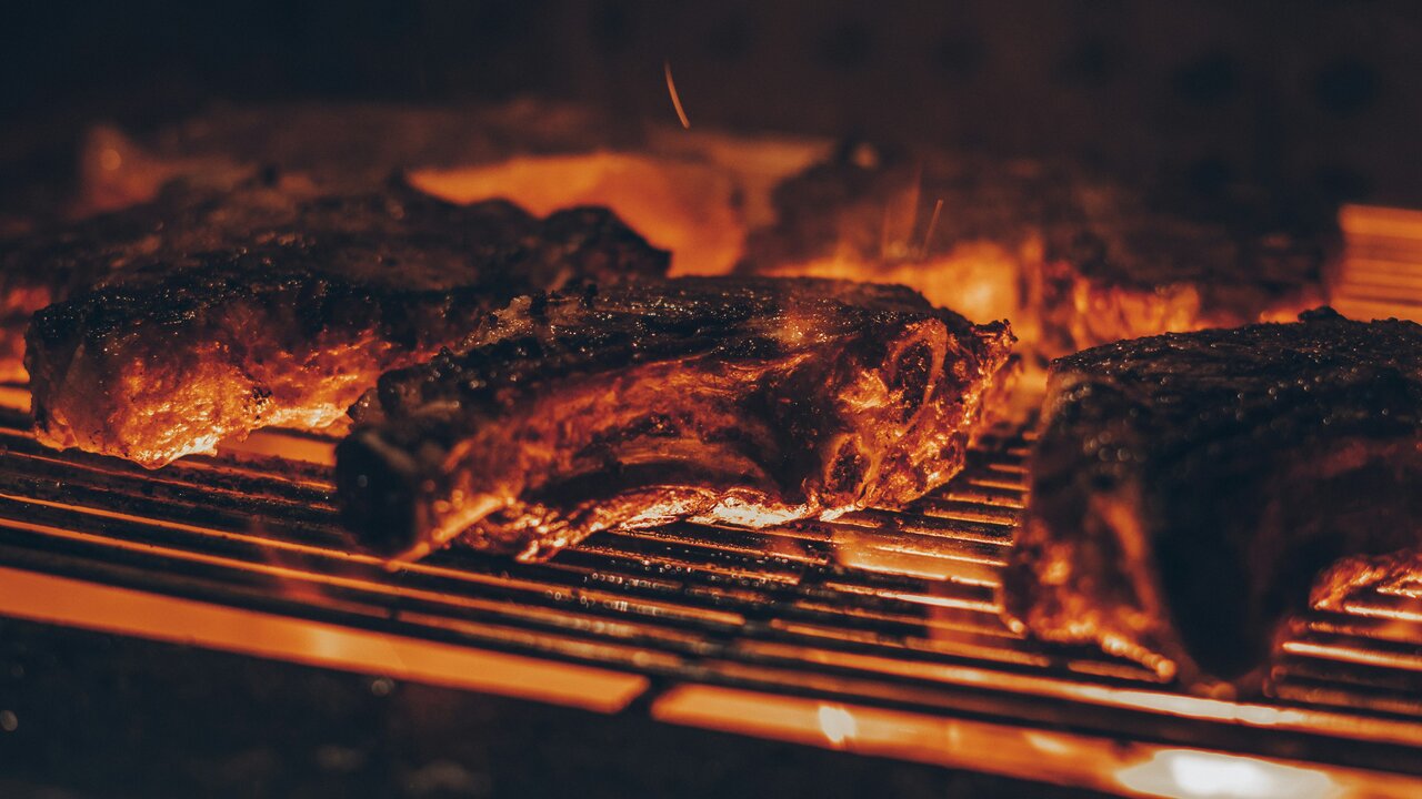Churrasco em apartamento: 8 dicas para um bom preparo
