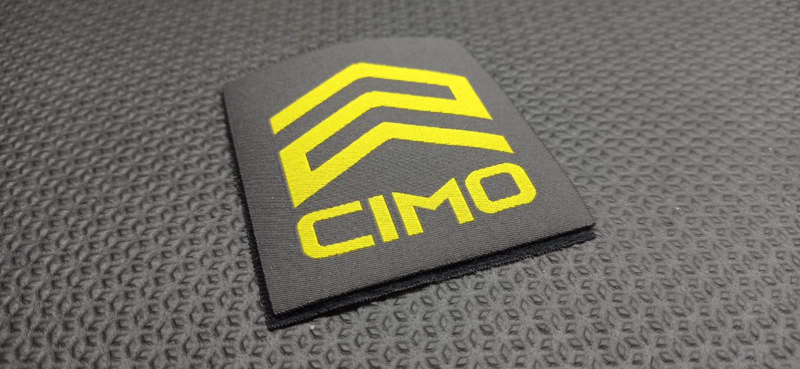 PATCH DISTINTIVO RICAMATO CON VELCRO 90X70 MM ISMA